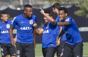 Durante o treino desta manh no CT Joaquim Grava, Parque Ecolgico do Tiete, zona leste de So Paulo, se preparando para o amisoto de amanh em Uberaba/MG contra o Uberaba. O prximo jogo da equipe ser dia 17/07, contra o Internacional/RS, na Arena Corinthians, vlido pela 10 rodada do Campeonato Brasileiro de 2014