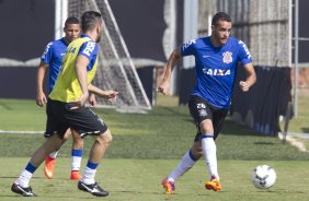 Durante o treino desta manh no CT Joaquim Grava, Parque Ecolgico do Tiete, zona leste de So Paulo, se preparando para o amisoto de amanh em Uberaba/MG contra o Uberaba. O prximo jogo da equipe ser dia 17/07, contra o Internacional/RS, na Arena Corinthians, vlido pela 10 rodada do Campeonato Brasileiro de 2014