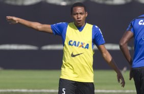 Durante o treino desta manh no CT Joaquim Grava, Parque Ecolgico do Tiete, zona leste de So Paulo, se preparando para o amisoto de amanh em Uberaba/MG contra o Uberaba. O prximo jogo da equipe ser dia 17/07, contra o Internacional/RS, na Arena Corinthians, vlido pela 10 rodada do Campeonato Brasileiro de 2014