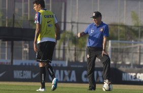 Durante o treino desta tarde no CT Joaquim Grava, Parque Ecolgico do Tiete, zona leste de So Paulo. O prximo jogo da equipe ser quarta-feira, dia 23/07, contra o Bahia/BA, jogo de ida vlido pela Copa do Brasil 2014