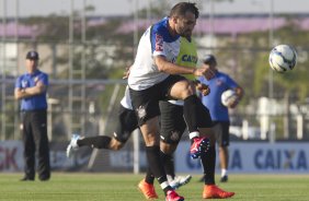 Durante o treino desta tarde no CT Joaquim Grava, Parque Ecolgico do Tiete, zona leste de So Paulo. O prximo jogo da equipe ser quarta-feira, dia 23/07, contra o Bahia/BA, jogo de ida vlido pela Copa do Brasil 2014