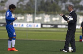 Durante o treino desta manh no CT Joaquim Grava, Parque Ecolgico do Tiete, zona leste de So Paulo. O prximo jogo da equipe ser domingo, dia 03/08, contra o Coritiba, no estdio Couto Pereira, jogo vlido pela 13 rodada do Campeonato Brasileiro de 2014