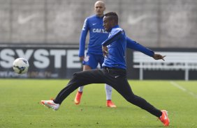 Durante o treino desta manh no CT Joaquim Grava, Parque Ecolgico do Tiete, zona leste de So Paulo. O prximo jogo da equipe ser domingo, dia 03/08, contra o Coritiba, no estdio Couto Pereira, jogo vlido pela 13 rodada do Campeonato Brasileiro de 2014