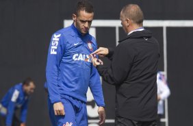 Durante o treino desta manh no CT Joaquim Grava, Parque Ecolgico do Tiete, zona leste de So Paulo. O prximo jogo da equipe ser domingo, dia 03/08, contra o Coritiba, no estdio Couto Pereira, jogo vlido pela 13 rodada do Campeonato Brasileiro de 2014