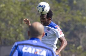 Durante o treino desta manh no CT Joaquim Grava, Parque Ecolgico do Tiete, zona leste de So Paulo. O prximo jogo da equipe ser domingo, dia 03/08, contra o Coritiba, no estdio Couto Pereira, jogo vlido pela 13 rodada do Campeonato Brasileiro de 2014