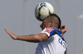 Durante o treino desta manh no CT Joaquim Grava, Parque Ecolgico do Tiete, zona leste de So Paulo. O prximo jogo da equipe ser domingo, dia 03/08, contra o Coritiba, no estdio Couto Pereira, jogo vlido pela 13 rodada do Campeonato Brasileiro de 2014