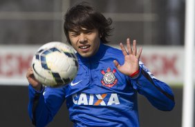 Durante o treino desta manh no CT Joaquim Grava, Parque Ecolgico do Tiete, zona leste de So Paulo. O prximo jogo da equipe ser domingo, dia 03/08, contra o Coritiba, no estdio Couto Pereira, jogo vlido pela 13 rodada do Campeonato Brasileiro de 2014