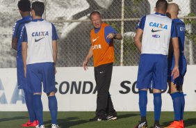 Durante o treino desta tarde no CT Joaquim Grava, Parque Ecolgico do Tiete, zona leste de So Paulo. O prximo jogo da equipe ser domingo, dia 03/08, contra o Coritiba, no estdio Couto Pereira, jogo vlido pela 13 rodada do Campeonato Brasileiro de 2014