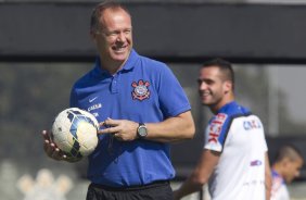 Durante o treino desta manh no CT Joaquim Grava, Parque Ecolgico do Tiete, zona leste de So Paulo. O prximo jogo da equipe ser amanh, domingo, dia 03/08, contra o Coritiba, no estdio Couto Pereira, jogo vlido pela 13 rodada do Campeonato Brasileiro de 2014