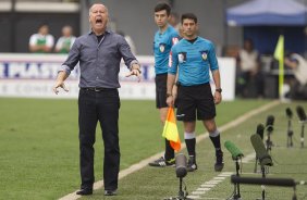 Durante o jogo entre Santos x Corinthians realizado esta tarde na Vila Belmiro, vlido pela 14 rodada do Campeonato Brasileiro de 2014