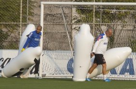 Durante o treino desta tarde no CT Joaquim Grava, Parque Ecolgico do Tiete, zona leste de So Paulo. O prximo jogo da equipe ser amanh, quarta-feira, dia 27/08, na Arena Pantanal, contra Bragantino/SP, jogo de ida da Copa do Brasil 2014