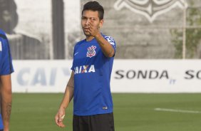 Durante o treino desta tarde no CT Joaquim Grava, Parque Ecolgico do Tiete, zona leste de So Paulo. O prximo jogo da equipe ser amanh, quarta-feira, dia 27/08, na Arena Pantanal, contra Bragantino/SP, jogo de ida da Copa do Brasil 2014