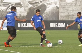 Durante o treino desta tarde no CT Joaquim Grava, Parque Ecolgico do Tiete, zona leste de So Paulo. O prximo jogo da equipe ser amanh, quarta-feira, dia 27/08, na Arena Pantanal, contra Bragantino/SP, jogo de ida da Copa do Brasil 2014
