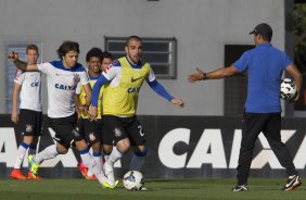 Durante o treino desta tarde no CT 'Joaquim Grava', no Parque Ecolgico do Tiete, zona leste de So Paulo. O prximo jogo da equipe ser domingo dia 03/09, contra o Criciuma/SC, no estdio Heriberto Hulse, vlido pela 19. rodada do Campeonato Brasileiro de 2014