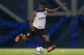 Durante o treino desta tarde em Manaus no CT do So Raimundo. O prximo jogo da equipe ser amanh, sbado, 11/10, contra o Botafogo, na Arena Amaznia, em Manaus, vlido pela 27 rodada do Campeonato Brasileiro de 2014