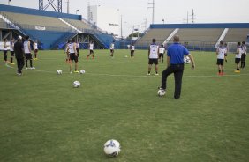 Durante o treino desta tarde em Manaus no CT do So Raimundo. O prximo jogo da equipe ser amanh, sbado, 11/10, contra o Botafogo, na Arena Amaznia, em Manaus, vlido pela 27 rodada do Campeonato Brasileiro de 2014