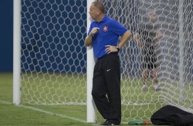 Durante o treino desta tarde em Manaus no CT do So Raimundo. O prximo jogo da equipe ser amanh, sbado, 11/10, contra o Botafogo, na Arena Amaznia, em Manaus, vlido pela 27 rodada do Campeonato Brasileiro de 2014