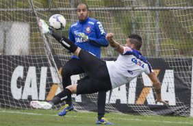 Durante o treino desta manh no CT Joaquim Grava, zona leste da cidade. O prximo jogo da equipe ser domingo, 19,30hs