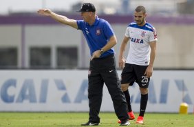 Durante o treino desta manh no CT Joaquim Grava, zona leste da cidade. O prximo jogo da equipe ser domingo, 19,30hs