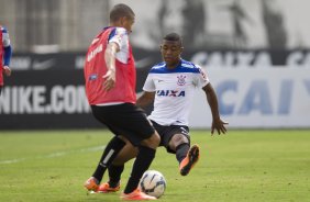 Durante o treino desta manh no CT Joaquim Grava, zona leste da cidade. O prximo jogo da equipe ser domingo, 19,30hs