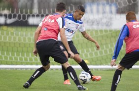 Durante o treino desta manh no CT Joaquim Grava, zona leste da cidade. O prximo jogo da equipe ser domingo, 19,30hs