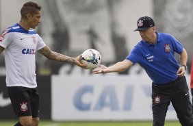 Durante o treino desta manh no CT Joaquim Grava, zona leste da cidade. O prximo jogo da equipe ser domingo, 19,30hs