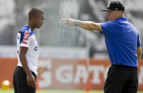 Durante o treino desta manh no CT Joaquim Grava, zona leste da cidade. O prximo jogo da equipe ser domingo, 19,30hs