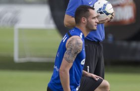 Durante o treino desta manh no CT Joaquim Grava, zona leste da cidade. O prximo jogo da equipe ser domingo, 19,30hs