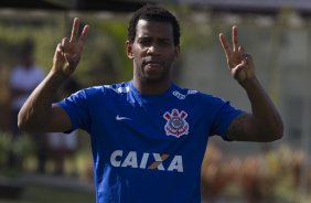 Durante o treino desta manh no CT Joaquim Grava, zona leste da cidade. O prximo jogo da equipe ser domingo, 19,30hs