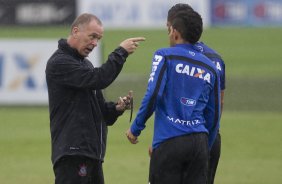 Durante o treino desta tarde no CT Joaquim Grava, zona leste da cidade. O prximo jogo da equipe ser domingo, dia 16/11, contra o Bahia/BA, na Arena Fonte Nova, vlido pela 34 rodada do Campeonato Brasileiro de 2014