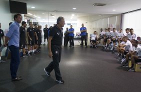 Durante a reapresentacao dos jogadores esta tarde no CT Joaquim Grava, zona leste da cidade. O próximo jogo da equipe será dia 15/01no torneio internacional, em Orlando/EUA, contra o Colonia da Alemanha