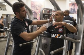 Jogadores durante treino esta manh em uma academia na cidade de Fort Lauderlale. O prximo jogo da equipe ser dia 15/01no torneio internacional, em Orlando/EUA, contra o Colonia da Alemanha