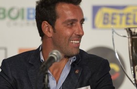 O gerente de futebol Edu Gaspar participa de conferencia de imprensa para apresentao do Florida Cup 2015, antes do treino desta tarde na cidade de Orlando/EUA. O prximo jogo da equipe ser amanh, dia 15/01, no Florida Cup, em Orlando/EUA, contra o Colonia da Alemanha