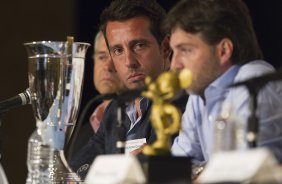 O gerente de futebol Edu Gaspar participa de conferencia de imprensa para apresentao do Florida Cup 2015, antes do treino desta tarde na cidade de Orlando/EUA. O prximo jogo da equipe ser amanh, dia 15/01, no Florida Cup, em Orlando/EUA, contra o Colonia da Alemanha