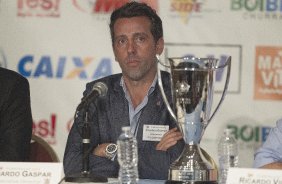 O gerente de futebol Edu Gaspar participa de conferencia de imprensa para apresentao do Florida Cup 2015, antes do treino desta tarde na cidade de Orlando/EUA. O prximo jogo da equipe ser amanh, dia 15/01, no Florida Cup, em Orlando/EUA, contra o Colonia da Alemanha