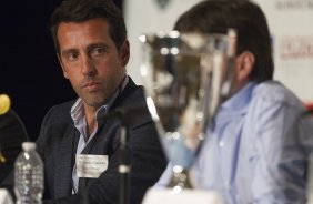 O gerente de futebol Edu Gaspar participa de conferencia de imprensa para apresentao do Florida Cup 2015, antes do treino desta tarde na cidade de Orlando/EUA. O prximo jogo da equipe ser amanh, dia 15/01, no Florida Cup, em Orlando/EUA, contra o Colonia da Alemanha