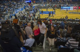 Cassio participa de evento da NBA - National Basketball League - no Amway Center na cidade de Orlando, ao lado do torcedor Ricardo Ramos, aps o treino desta tarde na cidade de Orlando/EUA. O prximo jogo da equipe ser amanh, dia 15/01,no ESPN Wide World of Sports Complex, pelo Florida Cup, em Orlando/EUA, contra o Colonia da Alemanha