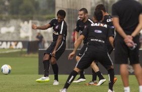 Durante o treino desta manh no CT Joaquim Grava, zona leste da cidade. O prximo jogo da equipe ser contra o Corinthian Casuals, da Inglaterra, sbado, dia 24/01, na Arena Corinthians, em homenagem ao co-irmo