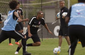 Durante o treino desta manh no CT Joaquim Grava, zona leste da cidade. O prximo jogo da equipe ser contra o Corinthian Casuals, da Inglaterra, sbado, dia 24/01, na Arena Corinthians, em homenagem ao co-irmo