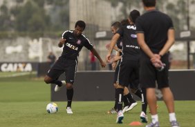 Durante o treino desta manh no CT Joaquim Grava, zona leste da cidade. O prximo jogo da equipe ser contra o Corinthian Casuals, da Inglaterra, sbado, dia 24/01, na Arena Corinthians, em homenagem ao co-irmo