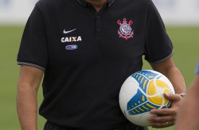 Durante o treino desta manh no CT Joaquim Grava, zona leste da cidade. O prximo jogo da equipe ser contra o Corinthian Casuals, da Inglaterra, sbado, dia 24/01, na Arena Corinthians, em homenagem ao co-irmo