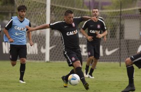 Durante o treino desta manh no CT Joaquim Grava, zona leste da cidade. O prximo jogo da equipe ser contra o Corinthian Casuals, da Inglaterra, sbado, dia 24/01, na Arena Corinthians, em homenagem ao co-irmo