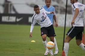 Durante o treino desta manh no CT Joaquim Grava, zona leste da cidade. O prximo jogo da equipe ser quarta-feira, dia 04/02, contra o Once Caldas/Colmbia, na Arena Corinthians, jogo de ida da Pr Libertadores de 2015
