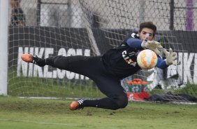 Durante o treino desta manh no CT Joaquim Grava, zona leste da cidade. O prximo jogo da equipe ser quarta-feira, dia 04/02, contra o Once Caldas/Colmbia, na Arena Corinthians, jogo de ida da Pr Libertadores de 2015