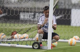 Durante o treino desta manh no CT Joaquim Grava, zona leste da cidade. O prximo jogo da equipe ser quarta-feira, dia 04/02, contra o Once Caldas/Colmbia, na Arena Corinthians, jogo de ida da Pr Libertadores de 2015