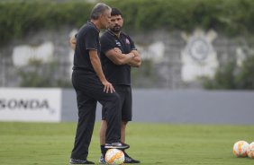 Durante o treino desta manh no CT Joaquim Grava, zona leste da cidade. O prximo jogo da equipe ser quarta-feira, dia 04/02, contra o Once Caldas/Colmbia, na Arena Corinthians, jogo de ida da Pr Libertadores de 2015