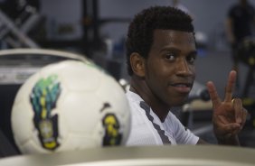 Durante o treino desta manh no CT Joaquim Grava, zona leste da cidade. O prximo jogo da equipe ser quarta-feira, dia 04/02, contra o Once Caldas/Colmbia, na Arena Corinthians, jogo de ida da Pr Libertadores de 2015