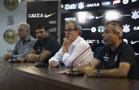 Inauguracao do Laboratorio R9 apôs o treino desta manhã no CT Joaquim Grava, zona leste da cidade. O próximo jogo da equipe será quarta-feira, dia 04/02, contra o Once Caldas/Colômbia, na Arena Corinthians, jogo de ida da Pré Libertadores de 2015