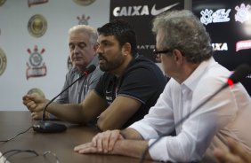 Inauguracao do Laboratorio R9 aps o treino desta manh no CT Joaquim Grava, zona leste da cidade. O prximo jogo da equipe ser quarta-feira, dia 04/02, contra o Once Caldas/Colmbia, na Arena Corinthians, jogo de ida da Pr Libertadores de 2015