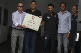 Inauguracao do Laboratorio R9 apôs o treino desta manhã no CT Joaquim Grava, zona leste da cidade. O próximo jogo da equipe será quarta-feira, dia 04/02, contra o Once Caldas/Colômbia, na Arena Corinthians, jogo de ida da Pré Libertadores de 2015